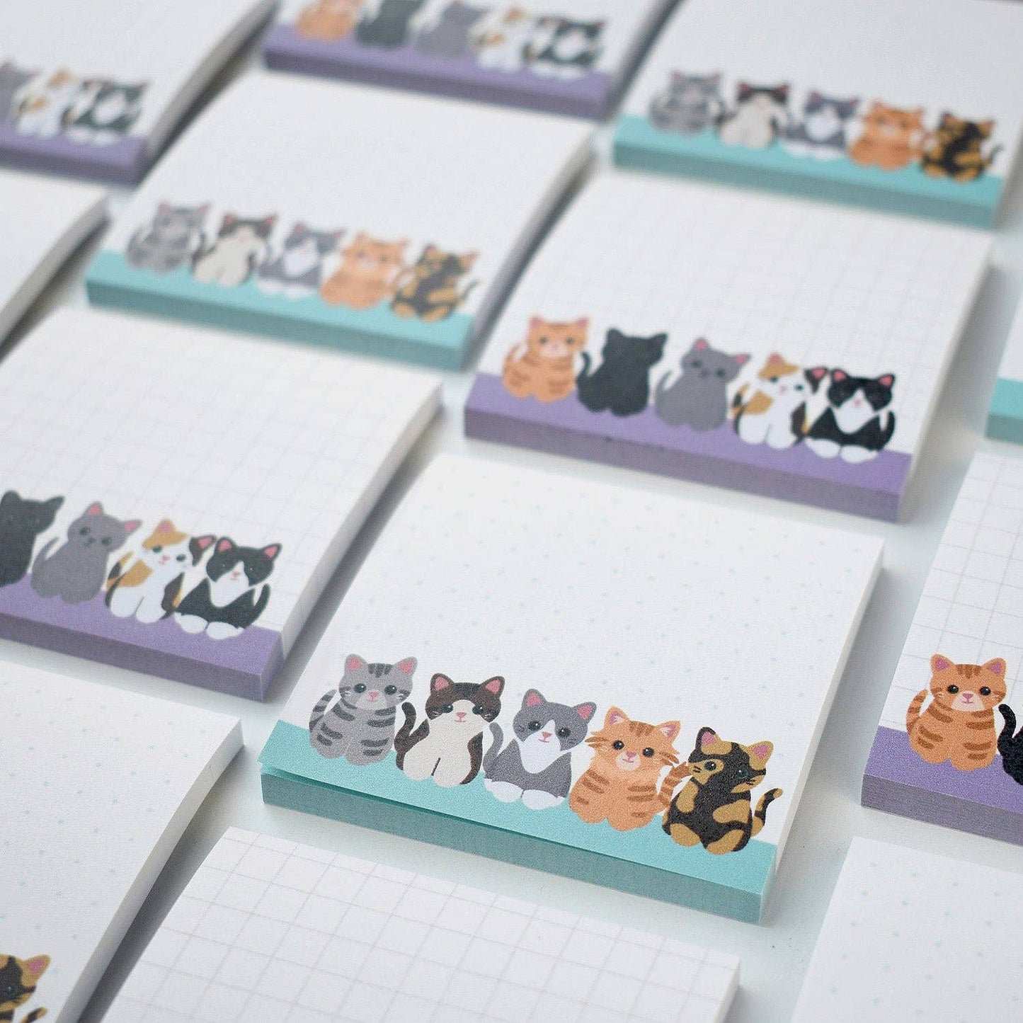 CUTE CATS ON DOTTED GRID STICKY NOTES